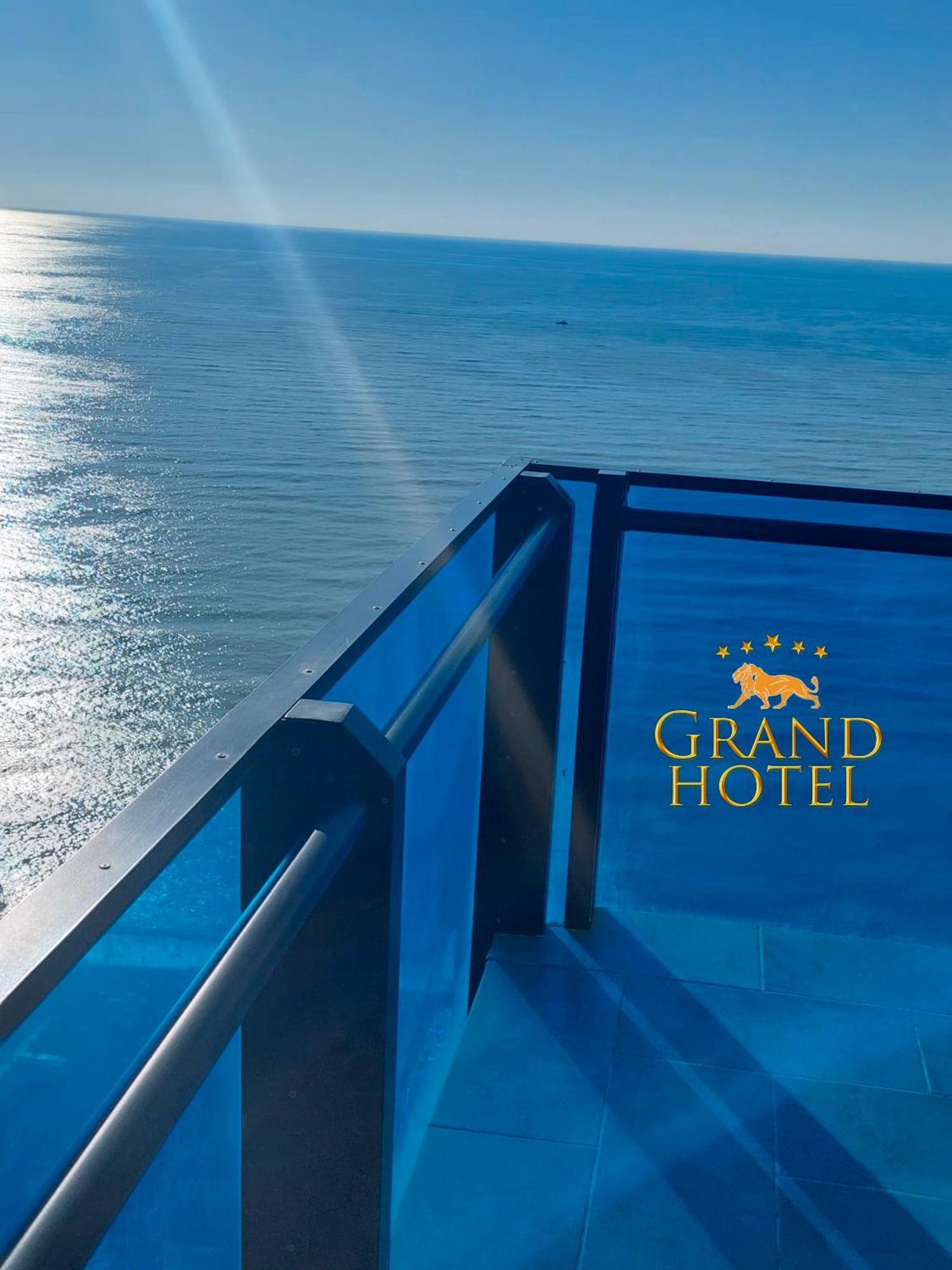Grand Hotel ☆ Orbi City Batumi Kültér fotó